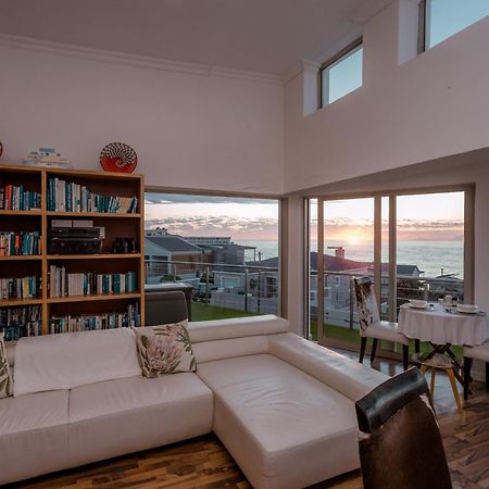 Sea Star Lodge Gansbaai Exterior photo